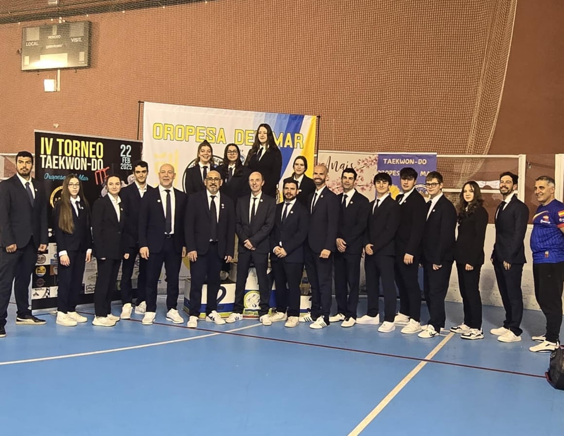 Alberto González - Director